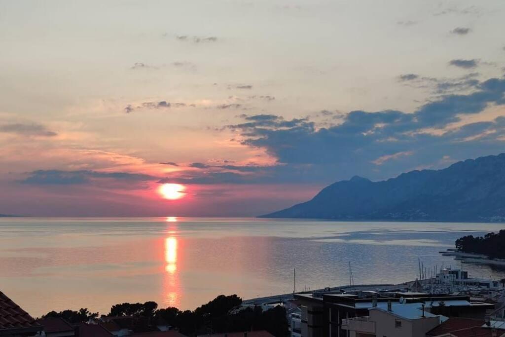 Apartment With Sea View Baska Voda Exterior photo